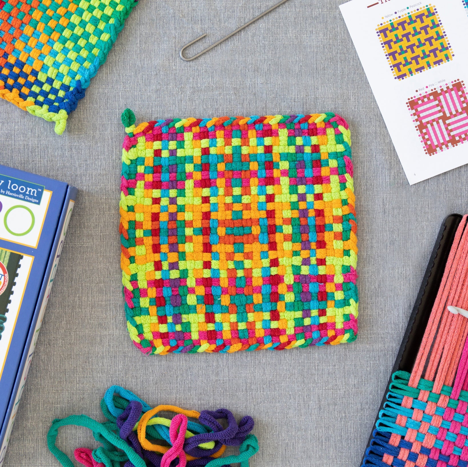 10" Potholder Loom - makes 2