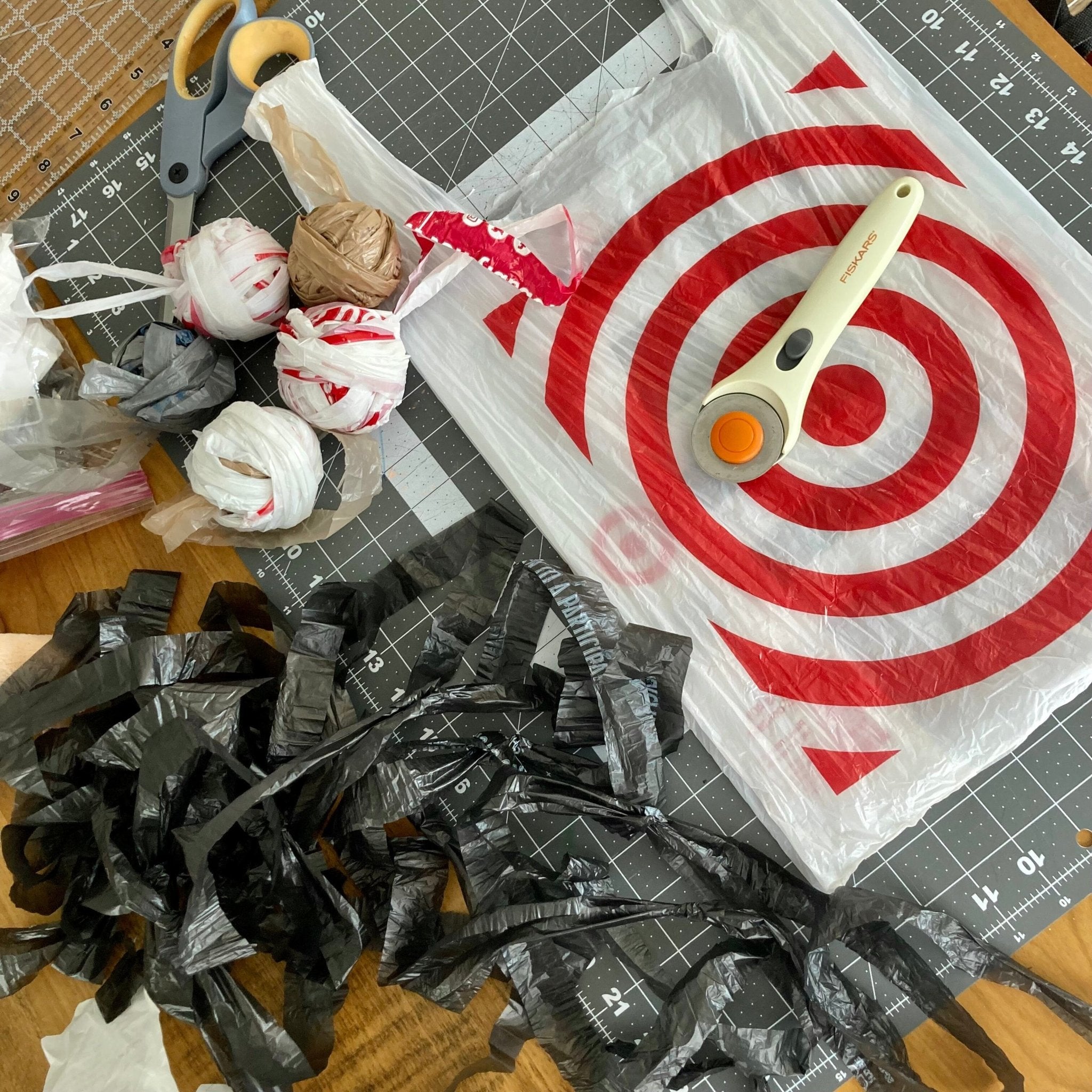 How to Make Plarn (Plastic Yarn) - String Theory Yarn Co