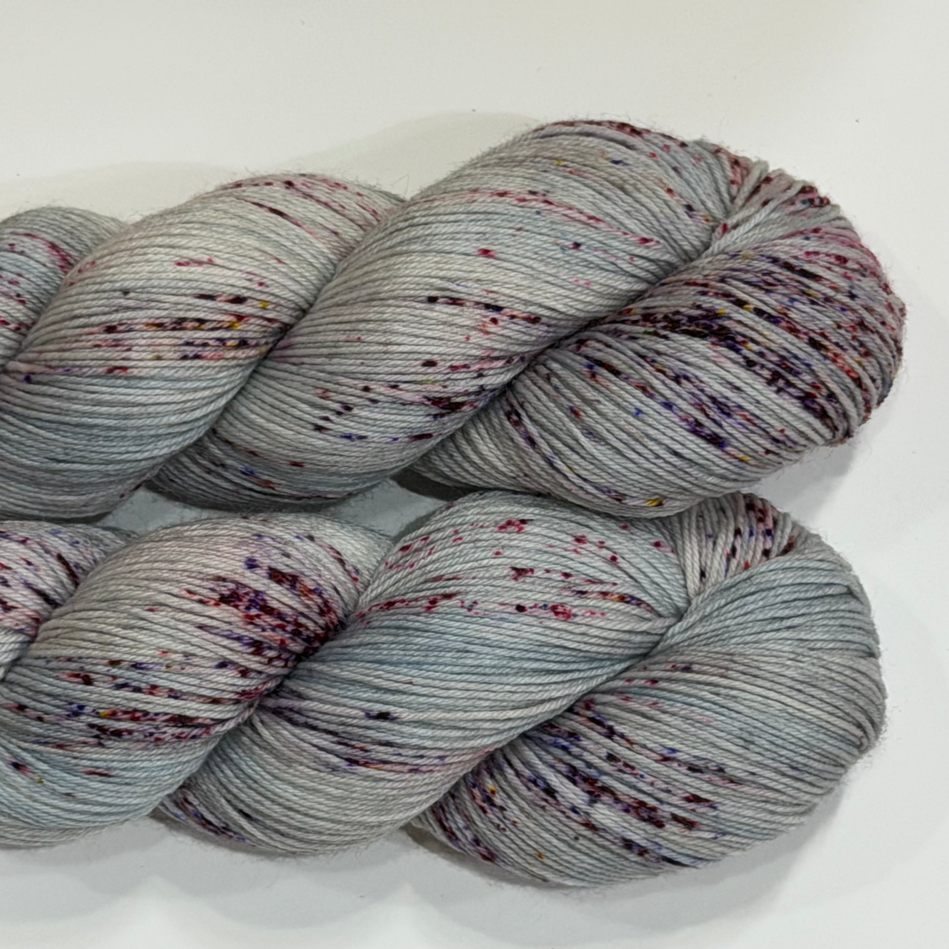 29 Bridges Go To Sock – Hand-Dyed Speckled & Tonal Sock Yarn