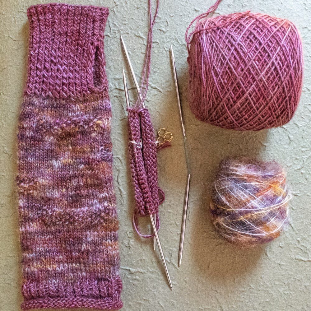 Revolution Mitts pattern - String Theory Yarn Co